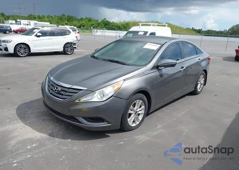 2013 Hyundai Sonata Gls z USA, uszkodzony, nr VIN 5NPEB4AC7DH765652